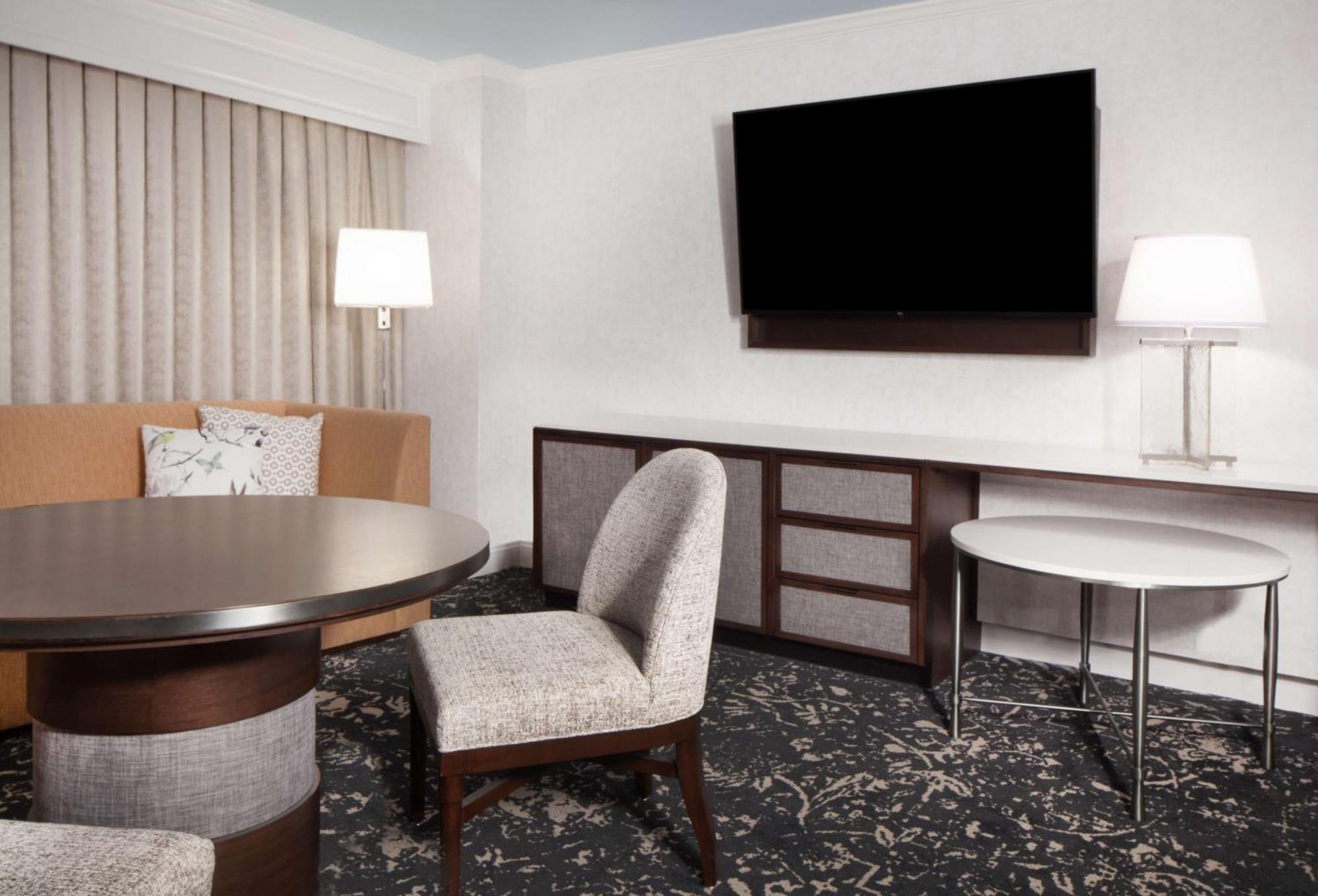 Hilton Atlanta/Marietta Hotel & Conference Center Exterior photo